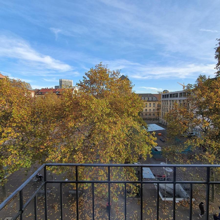 Sonniges Zimmer Mit Balkon Im Herzen Mannheims Buitenkant foto