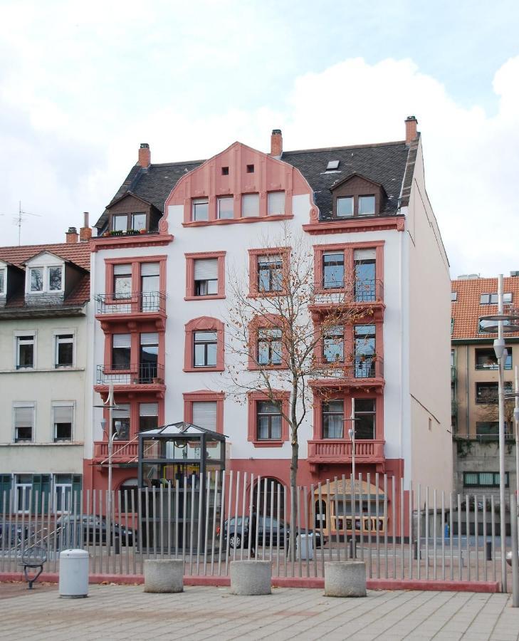 Sonniges Zimmer Mit Balkon Im Herzen Mannheims Buitenkant foto
